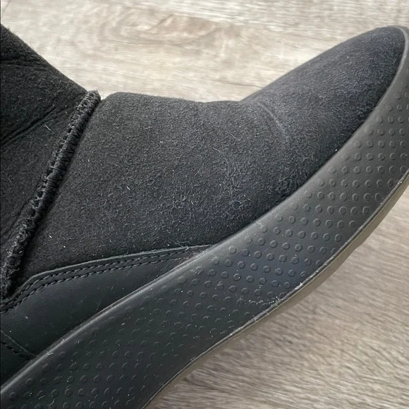 ECCO Women's Women's Ukiuk Short Snow Boot - Picture 7 of 8